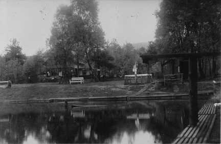 Freibad 1937 mit festem Haus