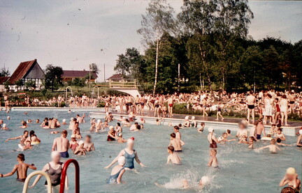 Freibad ab 1961 Becken von Südwesten