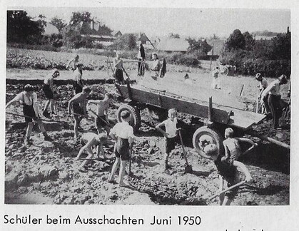 neue Schule Schüler schachten aus